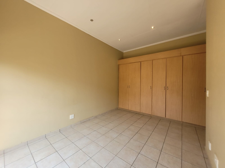 To Let 3 Bedroom Property for Rent in Kosmos North West